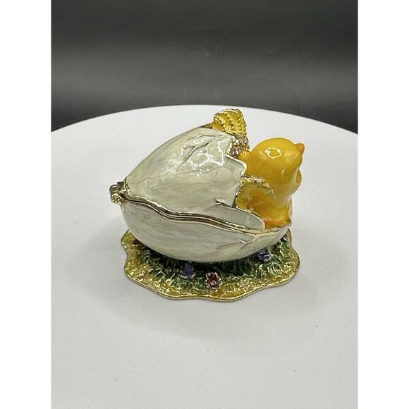 Vintage Enameled Chick in Egg Trinket Box w/ Crystals Gold Tone Metal 2" - Picture 4 of 10